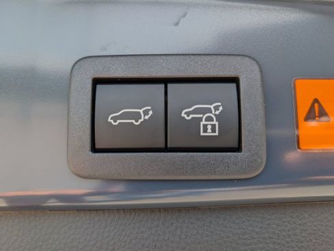 Used 2026 Toyota RAV4 XSE w/ Panoramic Sun Roof Package AWD/4WD image 31