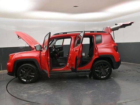 Used 2022 Jeep Renegade Latitude w/ Sun/Sound Group AWD/4WD image 35