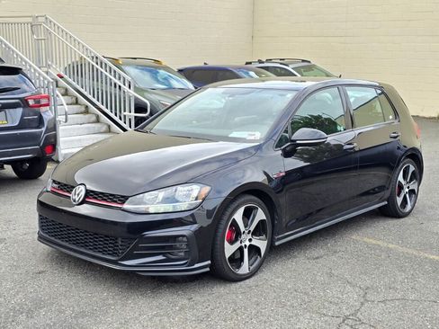 Used 2018 Volkswagen GTI S FWD image 3