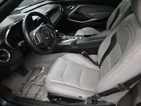 Used 2020 Chevrolet Camaro LT image 11