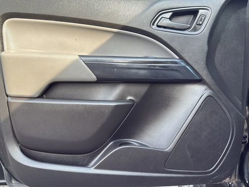 Used 2018 Chevrolet Colorado W/T w/ WT Convenience Package image 9