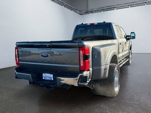 Used 2025 Ford F350 Lariat image 5