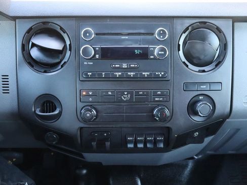 Used 2012 Ford F550 XL w/ Payload Upgrade Pkg image 39