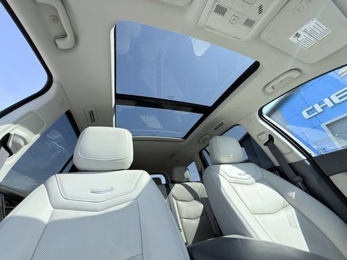 Used 2021 Cadillac XT6 Premium Luxury FWD image 13