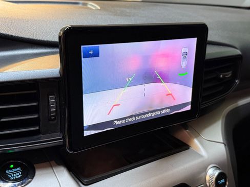 Used 2020 Ford Explorer XLT image 29