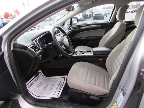 Used 2017 Ford Fusion S image 6