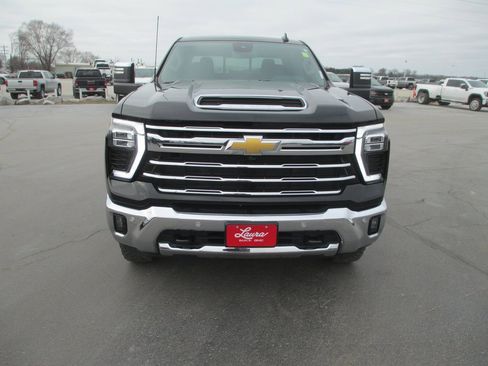 Certified 2024 Chevrolet Silverado 2500 LTZ w/ LTZ Convenience Package image 12