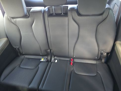 New 2026 Kia Carnival EX FWD image 18