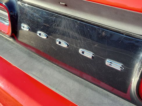 Used 2015 Dodge Challenger SXT Plus image 6