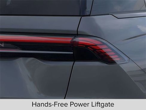 New 2024 Lincoln Nautilus Reserve w/ Equipment Group 202A image 24