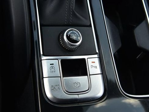Used 2025 Kia Telluride S FWD image 19
