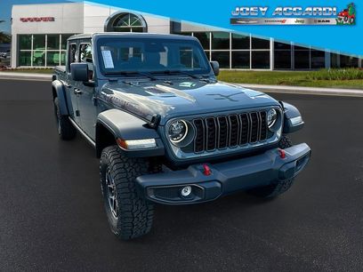 New 2026 Jeep Gladiator Rubicon w/ Dual Top Group