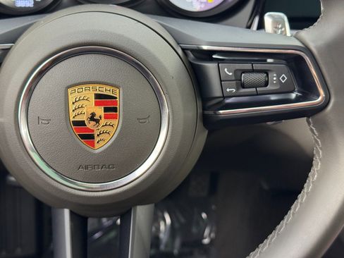 Used 2023 Porsche Macan image 23