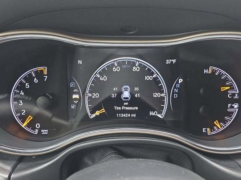 Used 2017 Jeep Grand Cherokee Limited w/ Luxury Group II image 10