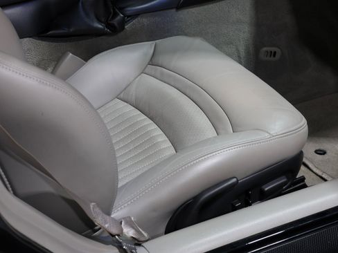 Used 2004 Chevrolet Corvette Coupe w/ Roof Package RWD image 46