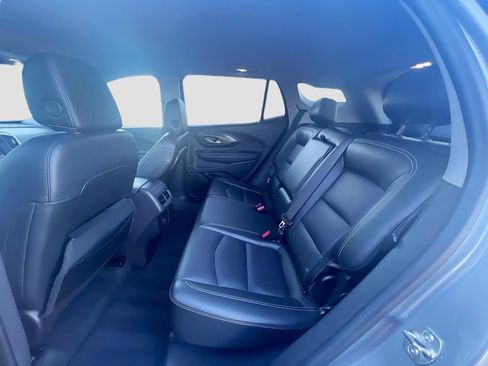 Used 2024 GMC Terrain SLT image 24