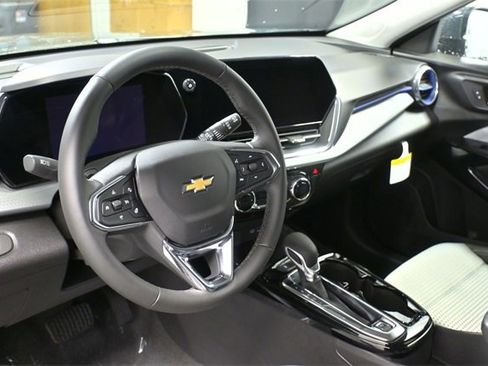 New 2026 Chevrolet Trax LT w/ Driver Confidence Package image 14