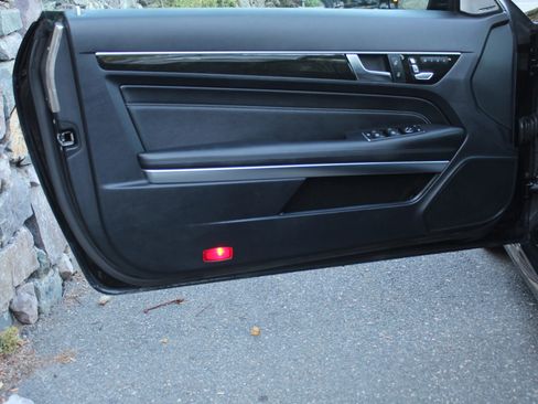 Used 2014 Mercedes-Benz E 550 Coupe image 12