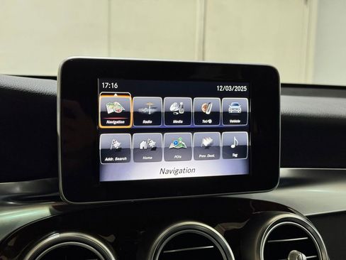 Used 2019 Mercedes-Benz GLC 300 4MATIC image 13