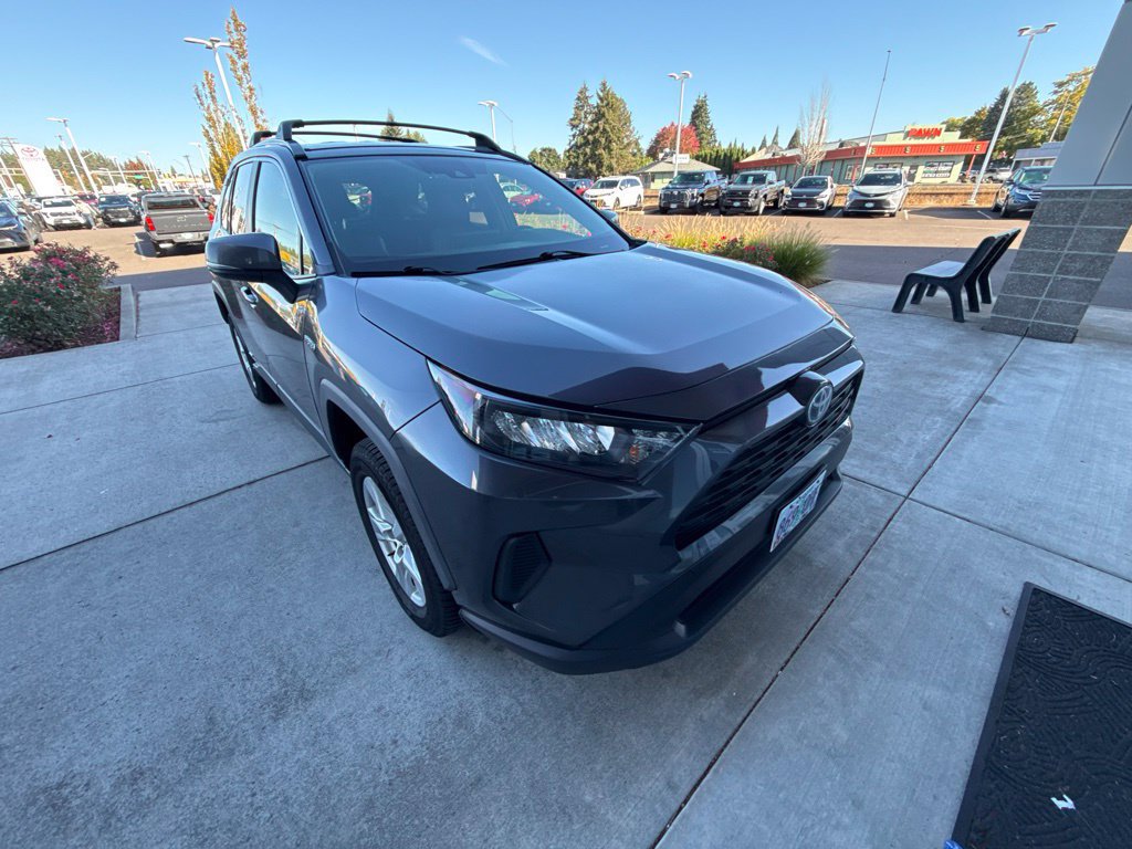 Used 2020 Toyota RAV4 LE w/ Carpet Mat Package AWD/4WD image 3