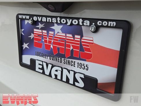 Used 2023 Jeep Renegade Latitude w/ Sun/Sound Group image 33