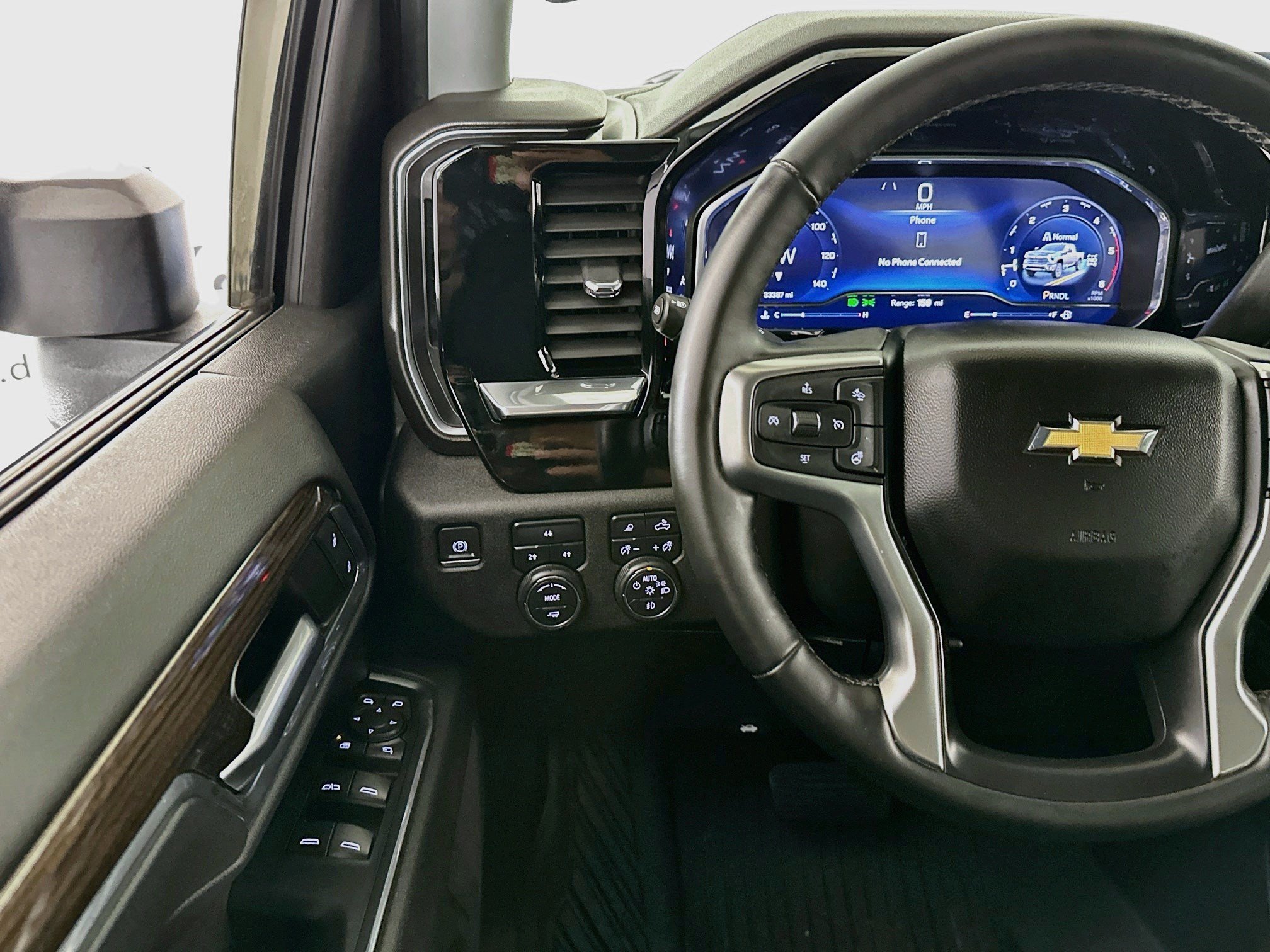 Used 2024 Chevrolet Silverado 2500 LT AWD/4WD image 10