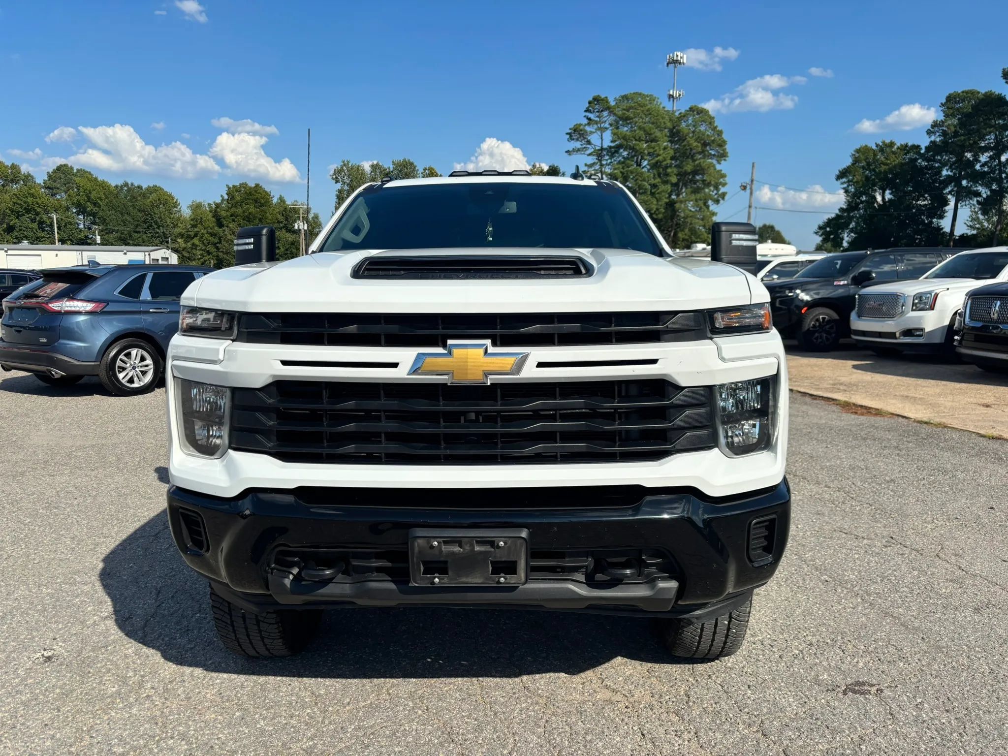 Used 2024 Chevrolet Silverado 2500 Custom w/ Custom Value Package AWD/4WD image 8