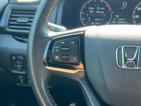 Used 2025 Honda Ridgeline Black Edition image 22