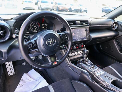 Used 2024 Toyota GR86 Premium RWD image 37