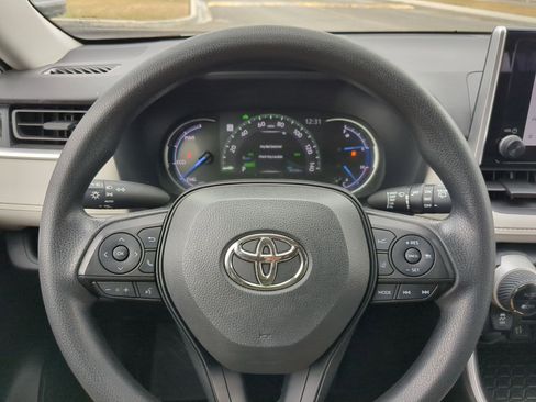 Used 2023 Toyota RAV4 XLE image 15