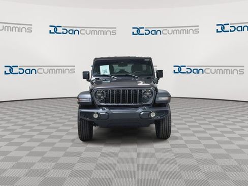 Used 2025 Jeep Wrangler Unlimited Sport S 4xe w/ Convenience Group AWD/4WD image 3