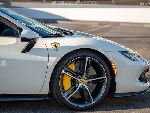 Used 2023 Ferrari 296 GTS image 41