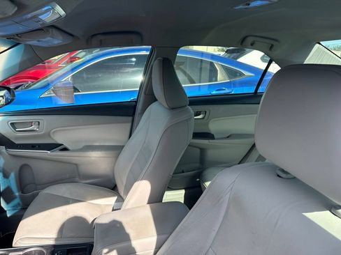 Used 2016 Toyota Camry XLE FWD image 3