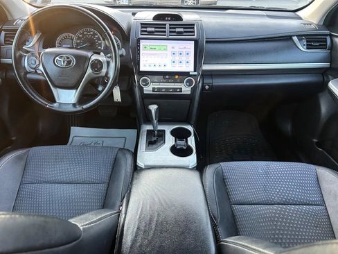 Used 2012 Toyota Camry SE FWD image 10