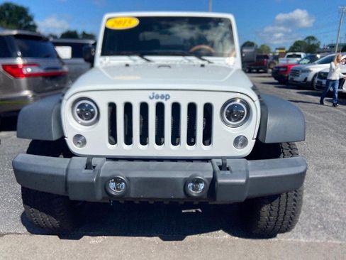 Used 2015 Jeep Wrangler Sport w/ Quick Order Package 24S AWD/4WD image 2