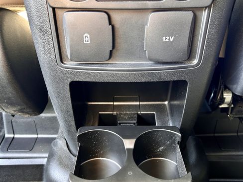 Used 2023 Ford Explorer XLT w/ Equipment Group 202A image 37