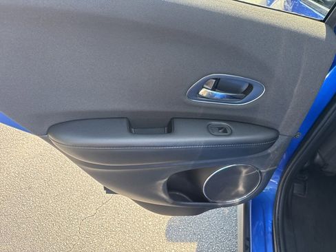 Certified 2022 Honda HR-V EX image 12