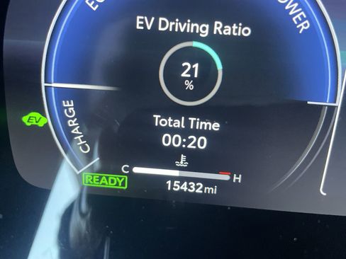 Used 2025 Toyota Camry XSE w/ Premium Package image 19