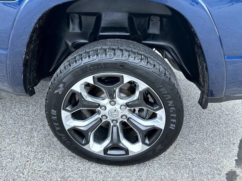 Used 2022 RAM 1500 Limited w/ Body Color Bumper Group AWD/4WD image 23