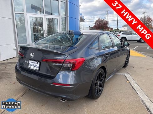 Used 2023 Honda Civic Sport image 6