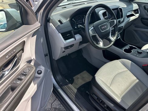 Used 2024 GMC Terrain SLT AWD/4WD image 8