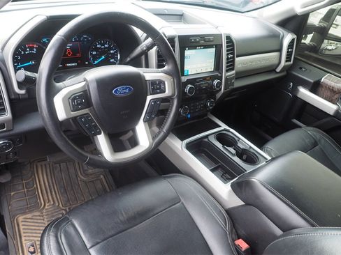 Used 2019 Ford F250 Lariat w/ Lariat Ultimate Package image 9
