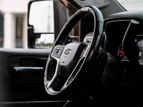 Used 2020 Chevrolet Silverado 2500 LTZ w/ LTZ Premium Package AWD/4WD image 13