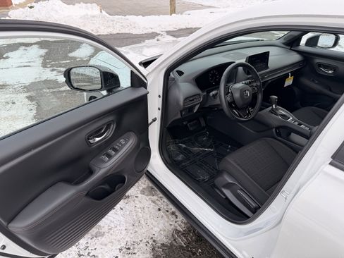 Certified 2026 Honda HR-V Sport image 10