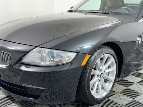 Used 2008 BMW Z4 3.0si image 8
