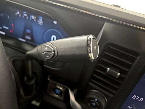 Used 2025 Ford F350 Lariat w/ Lariat Ultimate Package AWD/4WD image 16