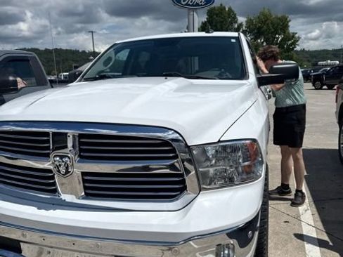 Used 2017 RAM 1500 Big Horn AWD/4WD image 8