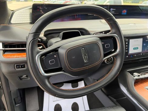 Used 2025 Lincoln Navigator L Black Label AWD/4WD image 20