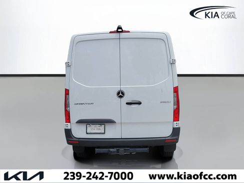 Used 2025 Mercedes-Benz Sprinter 2500 image 3