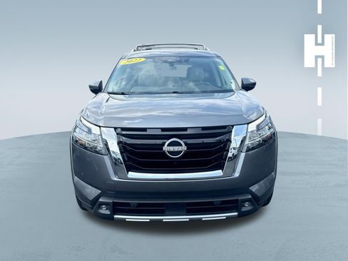 Used 2022 Nissan Pathfinder SL w/ SL Premium Package AWD/4WD image 2
